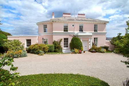 Alexandra McGuinness' father, Paul's house